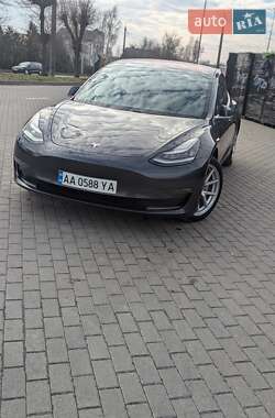 Седан Tesla Model 3 2018 в 