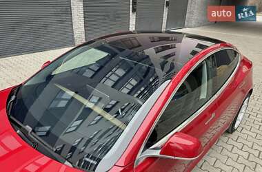 Седан Tesla Model 3 2018 в 