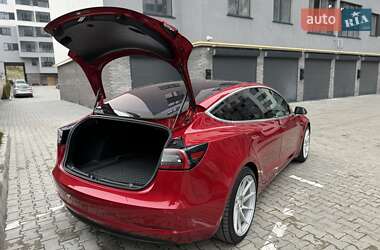 Седан Tesla Model 3 2018 в 