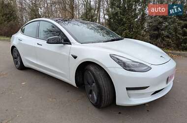 Седан Tesla Model 3 2023 в Рівному