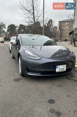 Седан Tesla Model 3 2021 в Буче