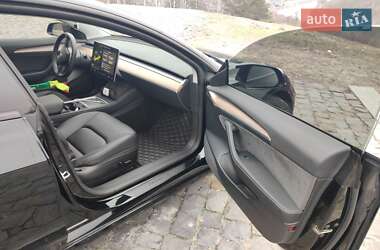 Седан Tesla Model 3 2022 в 