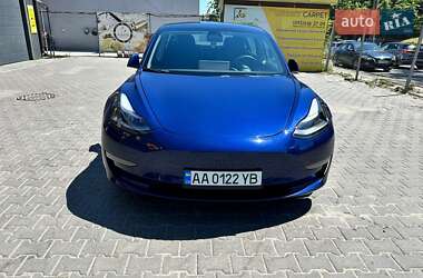 Седан Tesla Model 3 2021 в Киеве