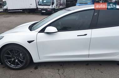 Седан Tesla Model 3 2020 в 