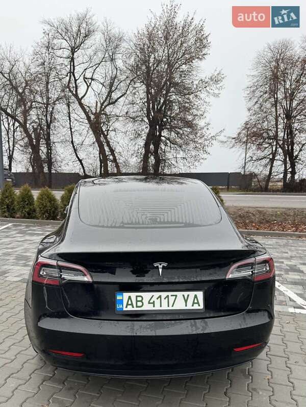 Седан Tesla Model 3 2019 в Виннице