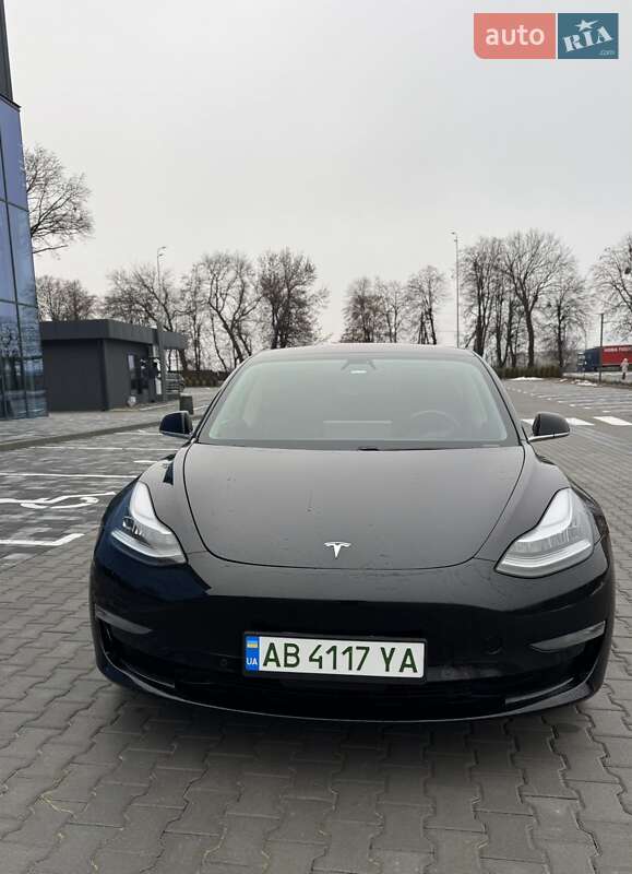 Седан Tesla Model 3 2019 в Виннице