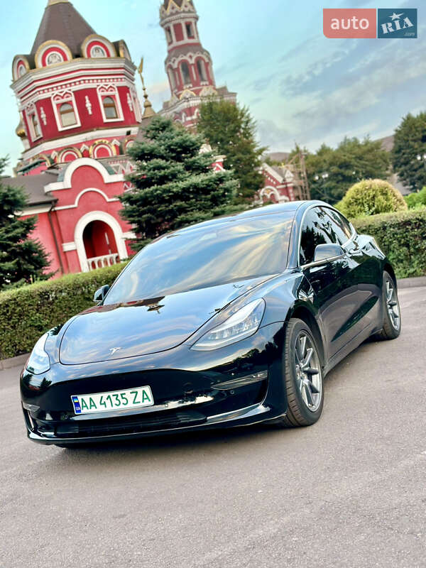 Седан Tesla Model 3 2018 в Каменском