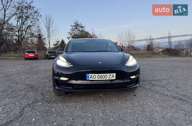 Седан Tesla Model 3 2018 в Ужгороді