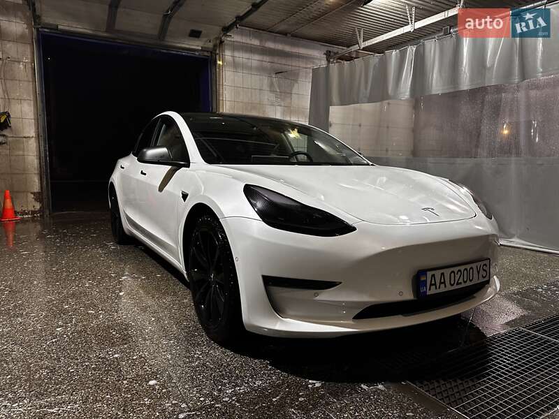 Tesla Model 3 2019