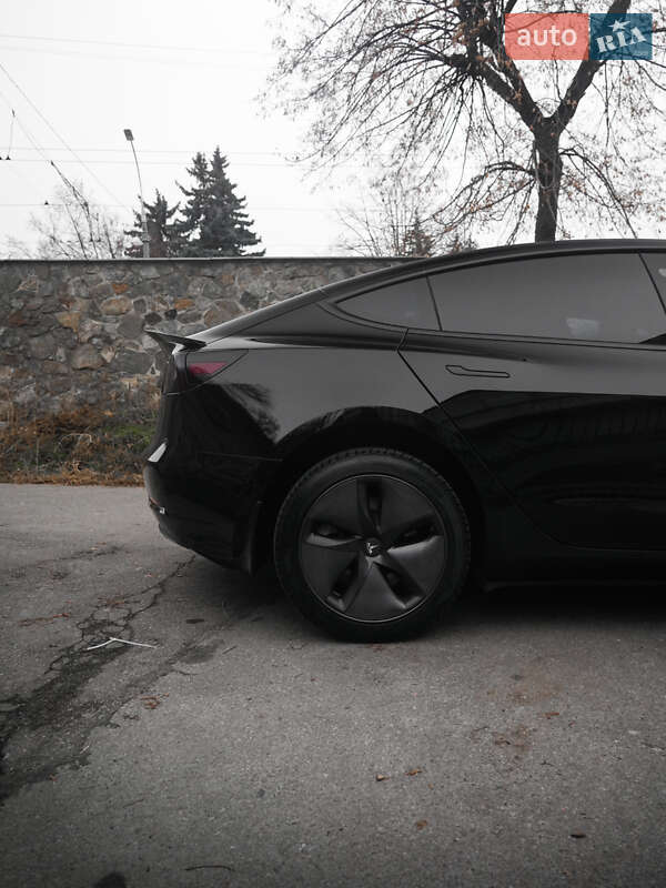 Седан Tesla Model 3 2019 в Вінниці