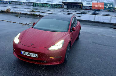 Седан Tesla Model 3 2023 в Києві