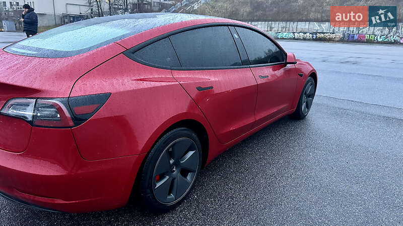 Седан Tesla Model 3 2023 в Києві