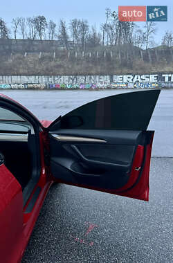 Седан Tesla Model 3 2023 в Києві