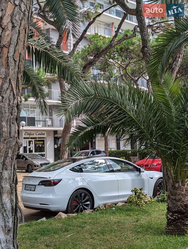 Седан Tesla Model 3 2020 в Днепре