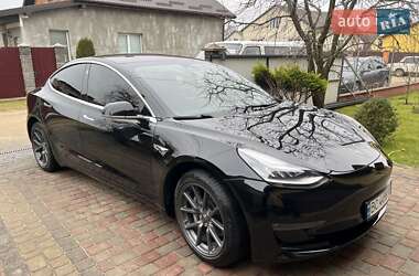 Седан Tesla Model 3 2018 в Яворові