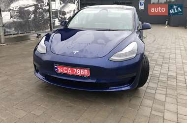 Седан Tesla Model 3 2023 в Львове