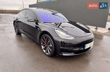 Седан Tesla Model 3 2019 в Коломиї