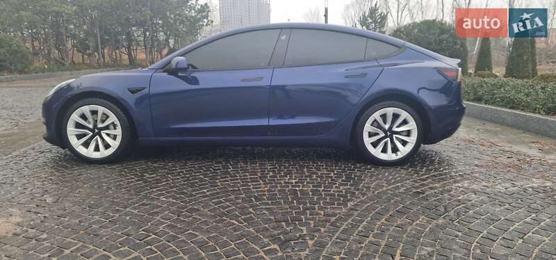Tesla Model 3 2022