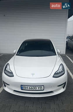 Седан Tesla Model 3 2019 в Одесі