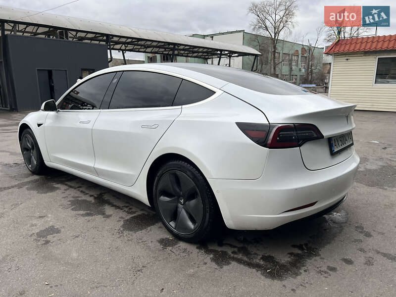 Седан Tesla Model 3 2019 в Днепре