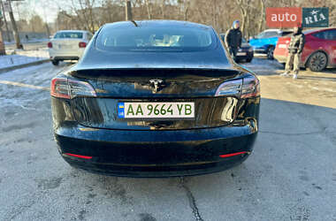 Седан Tesla Model 3 2023 в Киеве