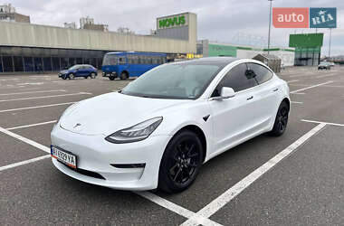 Седан Tesla Model 3 2020 в Києві