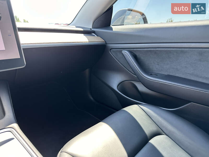 Седан Tesla Model 3 2021 в Львове фото 8 Седан Tesla Model 3 2021 в Львове
