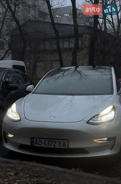 Седан Tesla Model 3 2019 в Києві