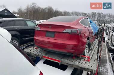 Седан Tesla Model 3 2019 в Львове