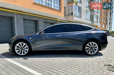 Седан Tesla Model 3 2018 в Виннице