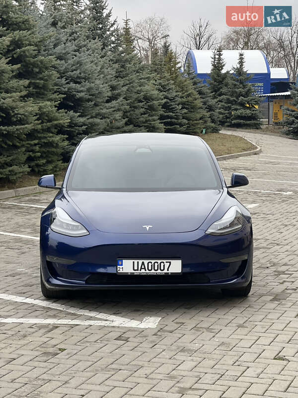 Седан Tesla Model 3 2021 в Харкові