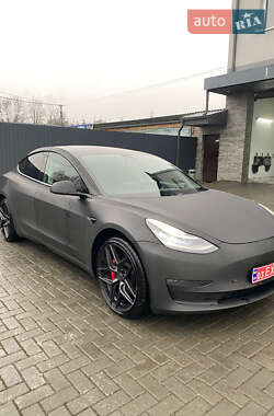 Седан Tesla Model 3 2019 в Рівному