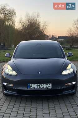 Седан Tesla Model 3 2022 в Луцьку