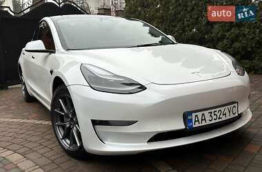 Седан Tesla Model 3 2023 в Києві