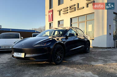 Седан Tesla Model 3 2024 в Вінниці