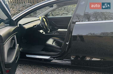 Седан Tesla Model 3 2018 в 