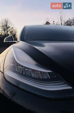 Седан Tesla Model 3 2018 в 