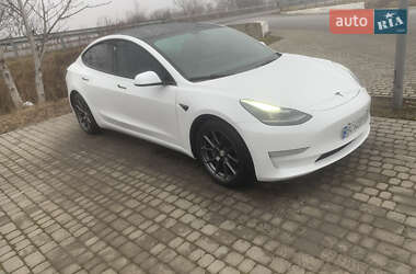 Седан Tesla Model 3 2021 в Львові