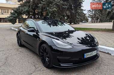 Седан Tesla Model 3 2023 в Одесі