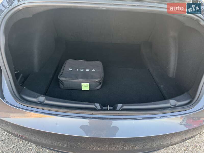Седан Tesla Model 3 2019 в Мироновке