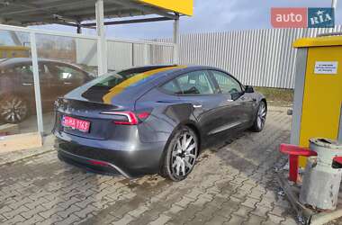 Седан Tesla Model 3 2024 в Луцке