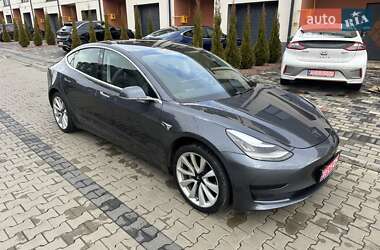 Седан Tesla Model 3 2019 в Луцьку