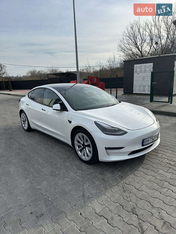 Седан Tesla Model 3 2021 в Одесі