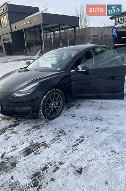 Седан Tesla Model 3 2020 в Трускавці