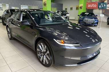 Седан Tesla Model 3 2024 в Киеве