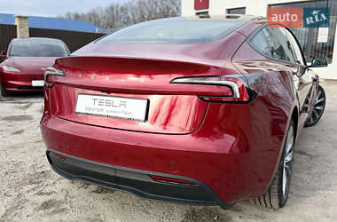 Седан Tesla Model 3 2024 в 