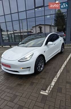 Седан Tesla Model 3 2020 в Рівному