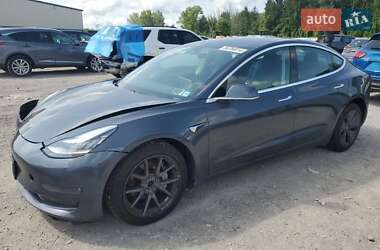 Седан Tesla Model 3 2019 в Самборі