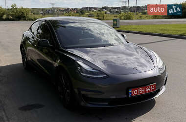 Седан Tesla Model 3 2019 в 
