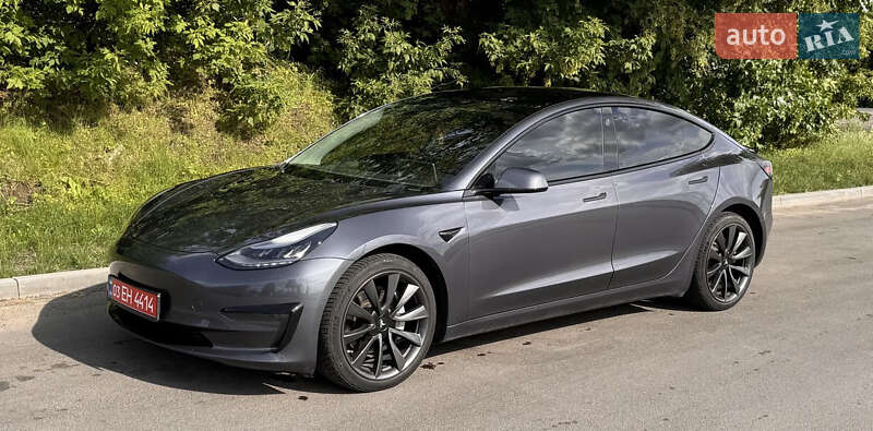 Седан Tesla Model 3 2019 в Одесі